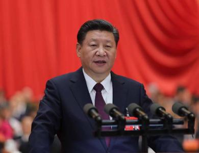 在市县党委建立巡察制度，加大整治群众身边腐败问题力度。不管腐败分子逃到法在市县党绳之以法