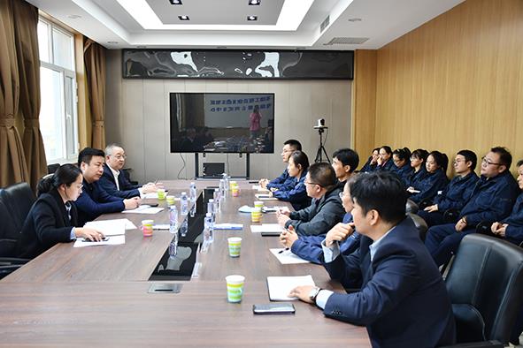 郭万红到试验中心调研并宣讲党的十九届六中全会精神，摄影：何敏.jpg