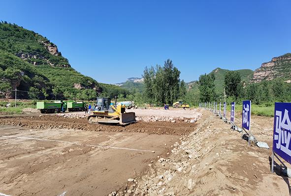 茅岭底水库大坝填筑碾压试验顺利完成 李昊杰 摄.jpg