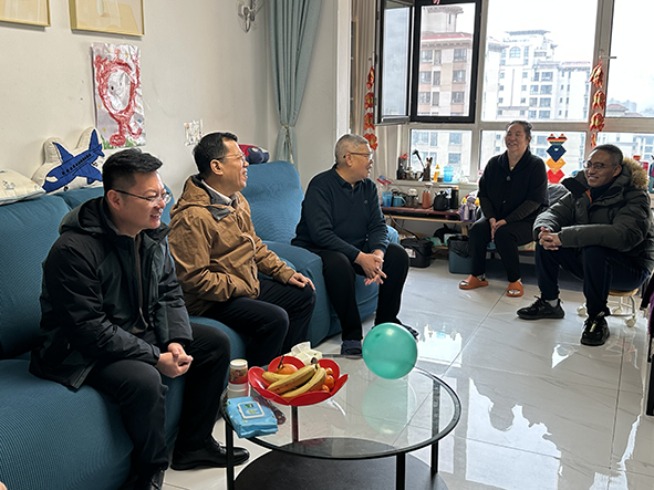国际公司慰问海外一线艰苦项目员工及家属.png
