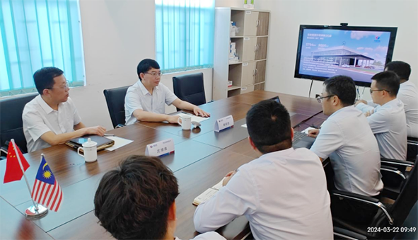 公司领导与东马代表处人员座谈.png